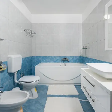 Ester - Private Pool Escape For 8 - Happy Hébergement de vacances Labin (Istria)
